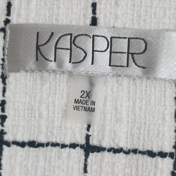 Plus Size Jacket - Picture 2 of 4